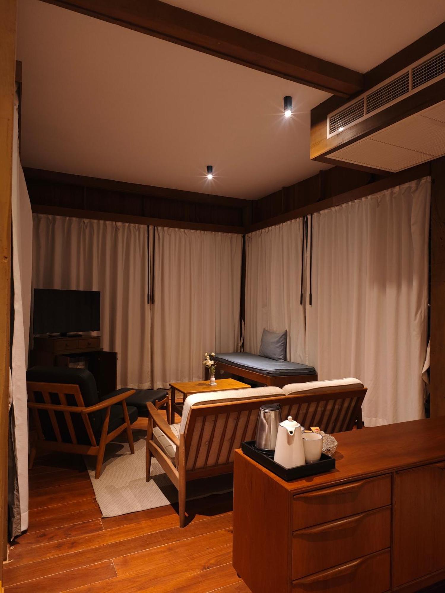Chann Bangkok Noi Esterno foto